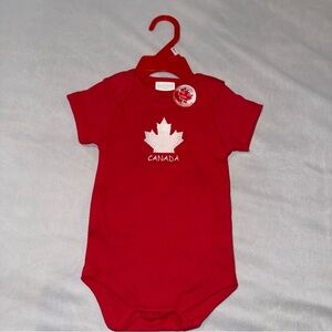 Red Canada Baby Onesie Sz 9-12 Months Maple Leaf Canada Day